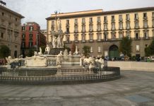 piazza-municipio-napoli-comune