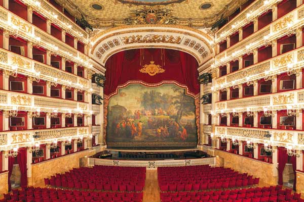 teatro-San-Carlo-visit-Naples