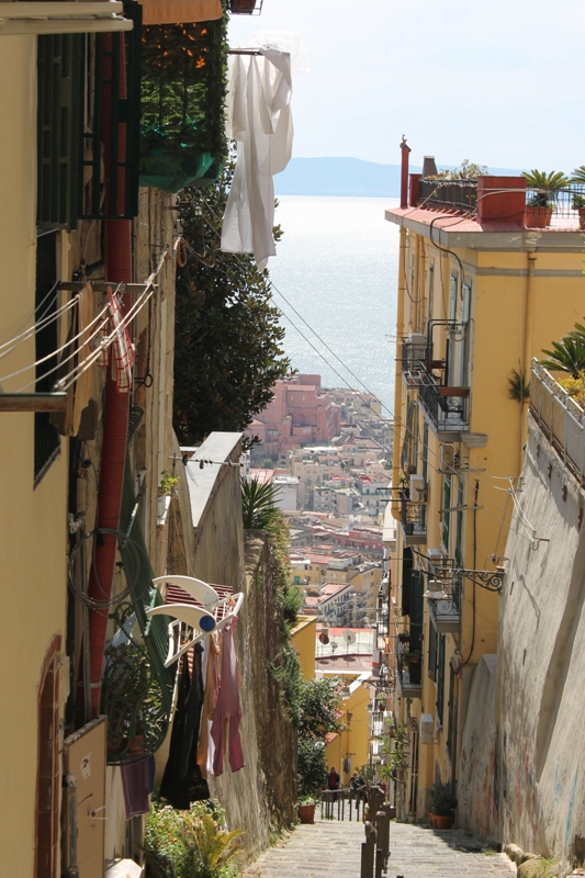 Trekking urbano lungo le scale del Petraio - Napoli Village - Quotidiano di Informazioni Online