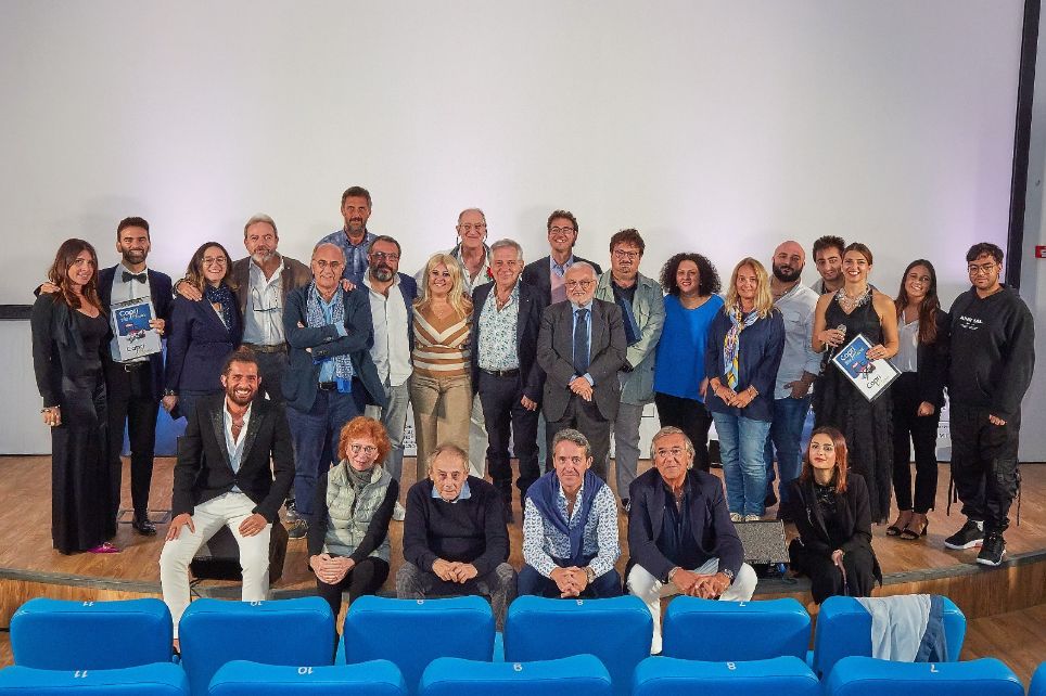 Cinema, “Free Fall” di Tenenbaum vince il Capri Movie International Film  Festival - Napoli Village - Quotidiano di Informazioni Online