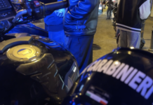Pozzuoli, i genitori pensavano che si drogasse, non che spacciasse: 16enne in manette